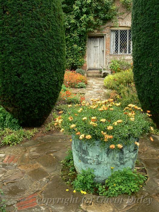 Sissinghurst Castle gardens P1120767.JPG